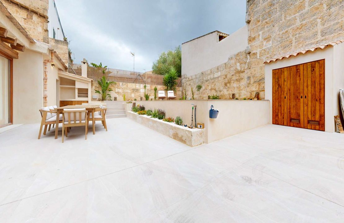 Historisches Stadthaus in Muro – Vollständig renoviert mit Pool